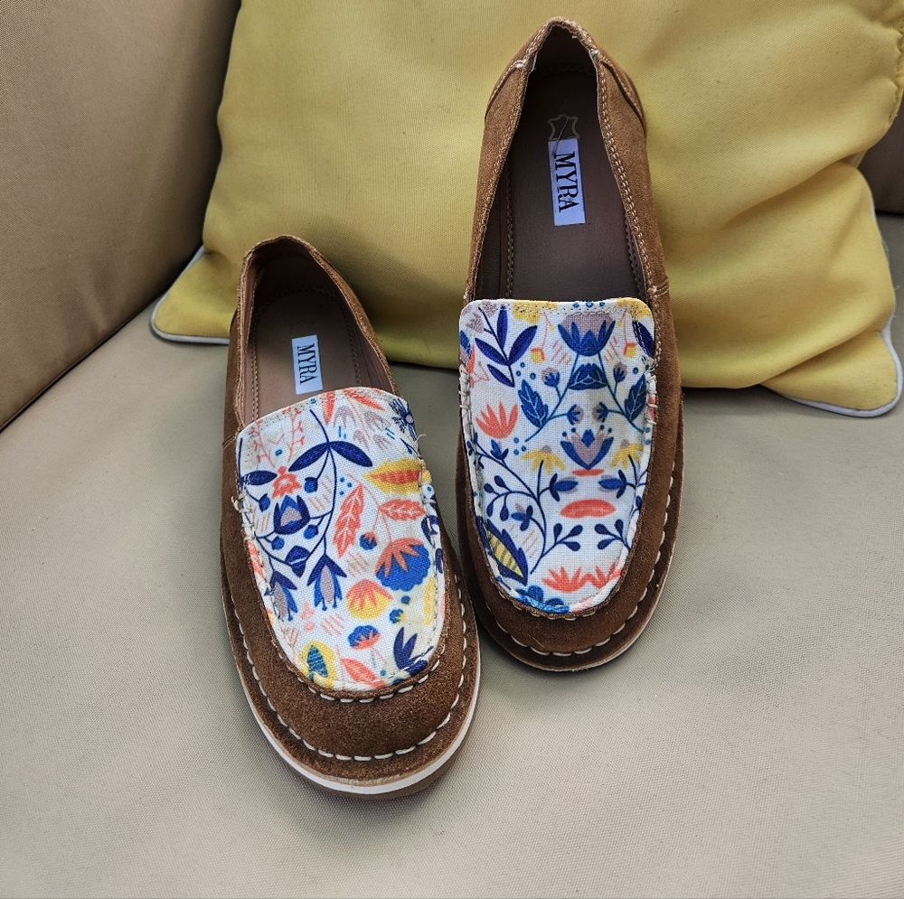 Myra Bag Womens Moccasins with Brown and Multicolor Floral Design NWOT